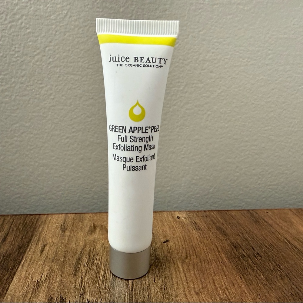 5 for $25 🛍️ item 

Juice Beauty Green Apple Peel